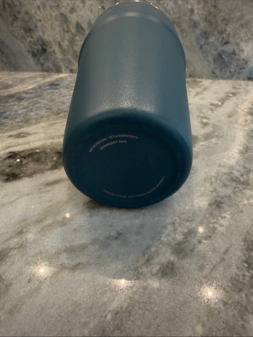 Yeti RAMBLER®
26 OZ STACKABLE CUP Nordic Blue - Picture 3 of 3